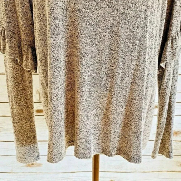 WAYF Women Long Sleeve Pullover Size Medium Crew Neck Casual Shirt Size Medium - Picture 8 of 11